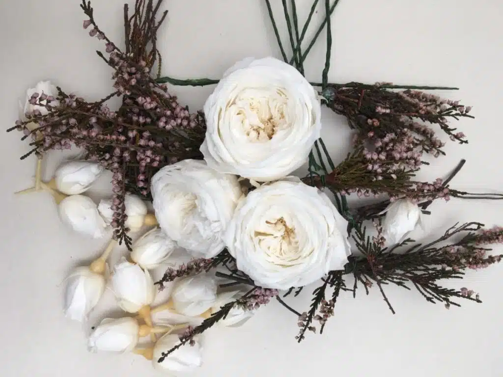 Tiges de fleurs éternelles pour bijoux