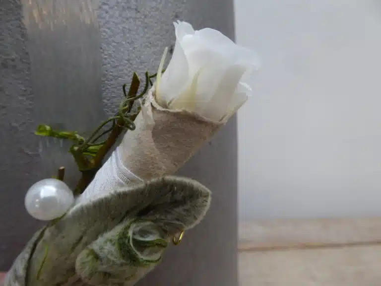 Bijoux de rose stabilisée