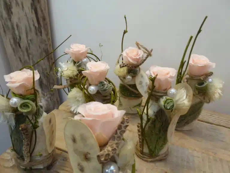 Petites bouteilles de fleurs