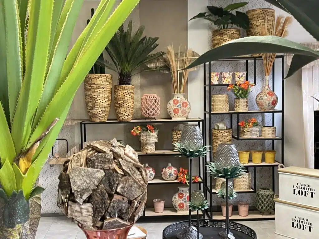 Yann-H2o Réalisation de Showroom Décoratif