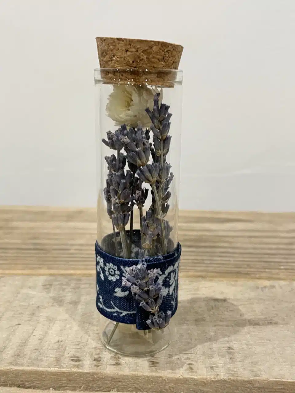 Tube Verre de Lavande - Une idée cadeau Yann-H2o Fleuriste Paris 11eme