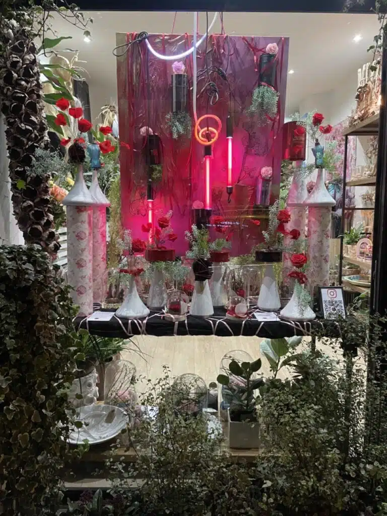 Vitrine Jean Paul Gaultier Yann-H2o Fleuriste Paris 11
