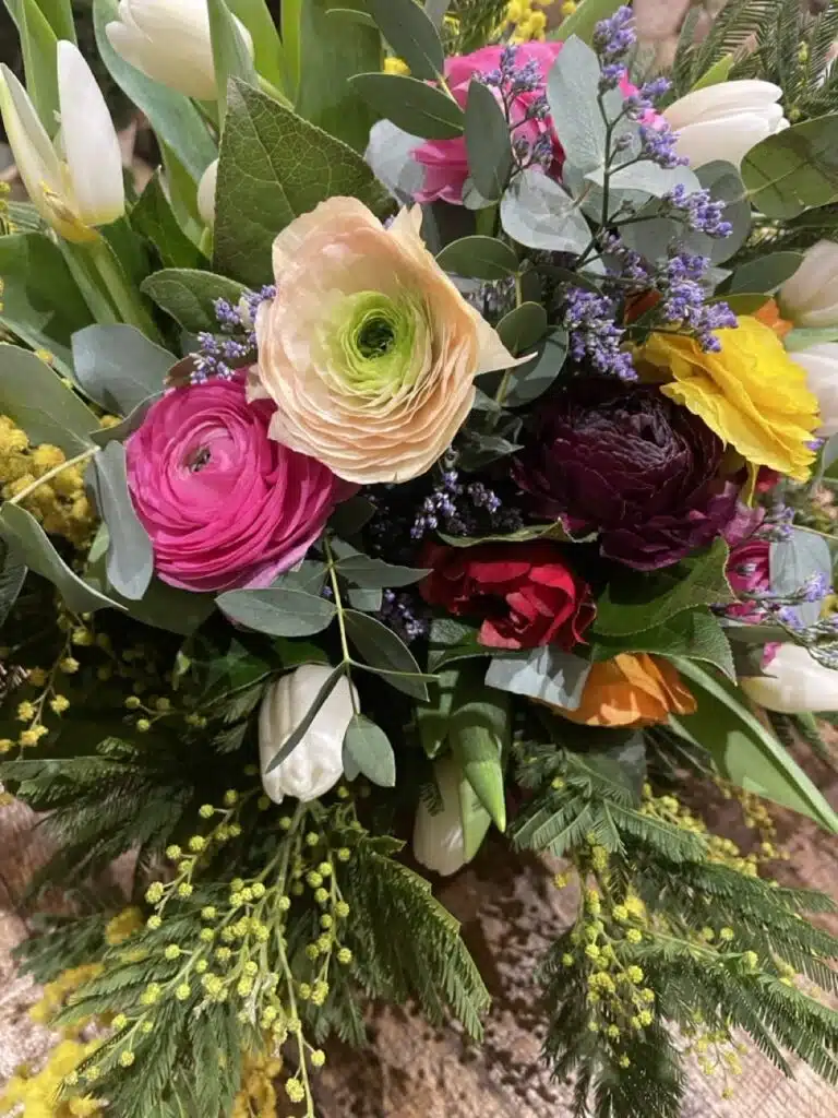 Les Bouquets de Fleurs de Saison de Yann-H2o Artisan Fleuriste Paris 11